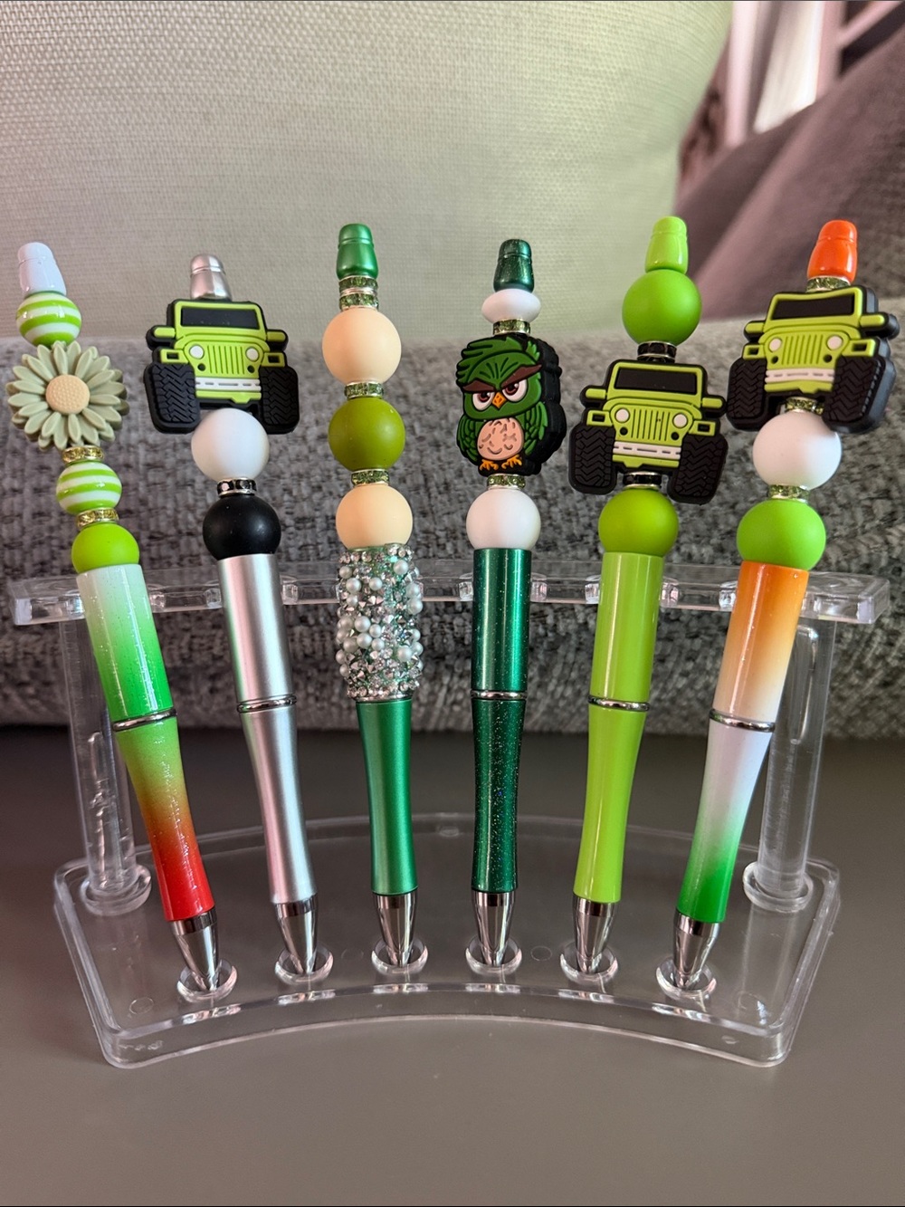 NWOT Set of 6 Decorative Green Accent Pens